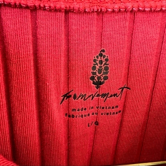 FREE PEOPLE RIBBED LAYERING CENTER TOP SIZE LARGE RED NWT - Picture 7 of 10